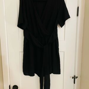 SHEIN Black Short Sleeve Romper